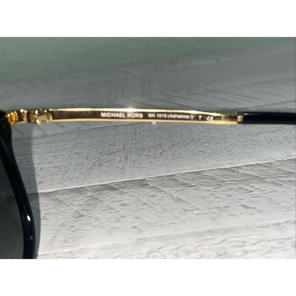 Michael Kors MK 1010 Adrianna I Round Black Gold Sunglasses 54*20*135 2N main image 4